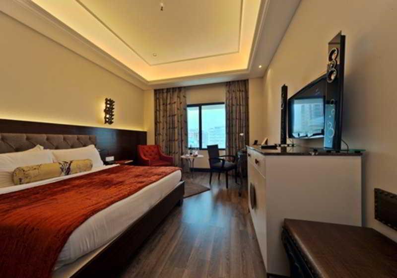 Hotel Hindusthan International, כלכותה מראה חיצוני תמונה